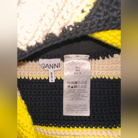 Ganni swimsuit and hat set - Picture 4 of 5